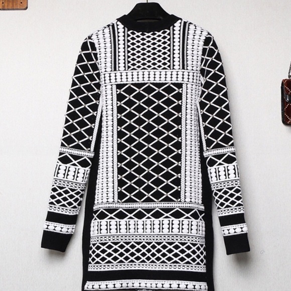 Cashmere Hand Beaded Sweater. - Picture 3 of 4